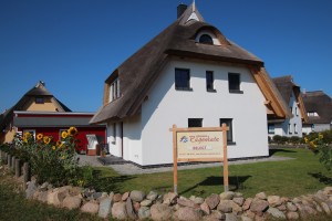 Bild: Ferienhaus "Rügenkate" - Erholung pur unter Reet